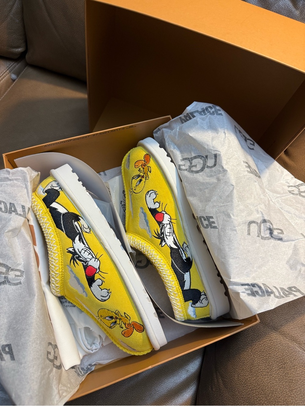 UGG.  Palace x Looney Tunes Yellow. UNiSEX. New in box Size M5/W7